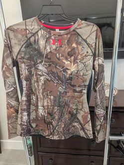 Women's Under Armour top