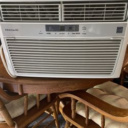 Frigidaire 6000 BTU window Air Conditioner
