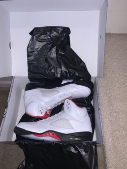 DS Jordan 5 Fire red Size 11.5