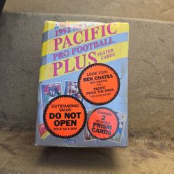 NFL YEAR 1992 CARDS AND BASEBALL CARD  1991 CARDS