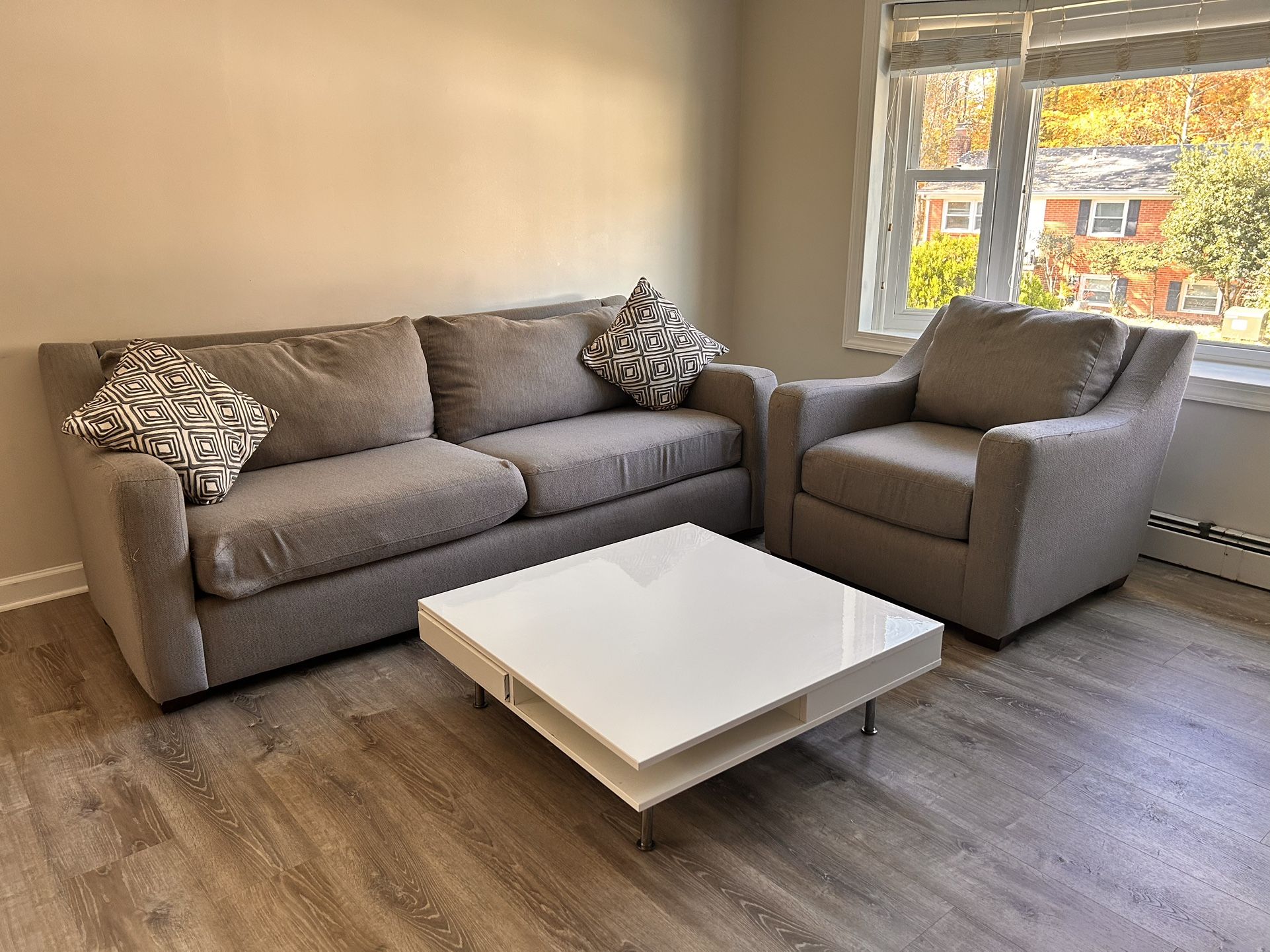 Sofa Set With Coffee Table 