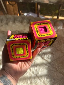 Needoh Color Change Cube