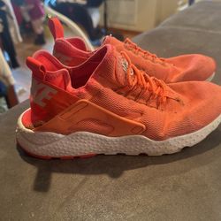 Women’s nike huarache Size 7.5