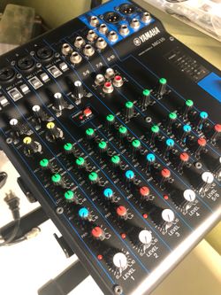 Yamaha MG10 mixer (no effects)