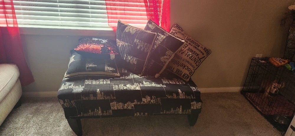 Furniture Set for Sale – Couch, Loveseat & Ottoman – $250