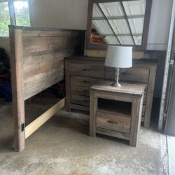 Like New Bedroom Set