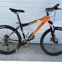 TREK HARDTAIL MOUNTAIN BIKE