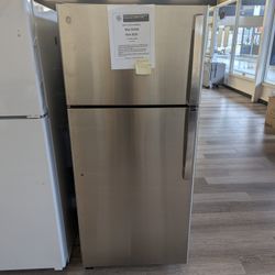 GE 16.6 Cu.Ft. Top Freezer Refridgerator. 1 Year Warranty