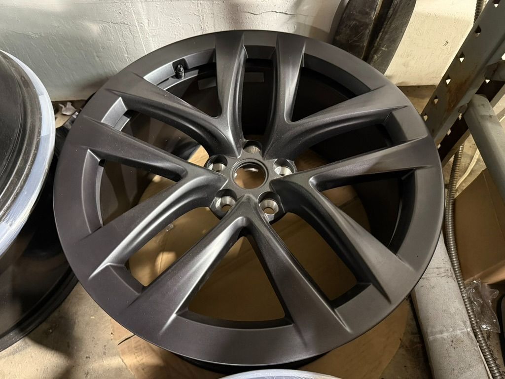 FREE DELIVERY 21" OEM Rear 2023 Tesla Model S Plaid Wheel Rim 21X10.5