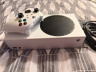 Xbox series x with monitor and headset included