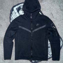 Men’s Nike Tech Fleece Hoodie Size Medium
