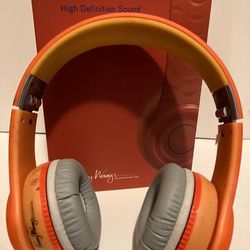 Headphones - Fanny Wang On-Ear 1003 Headphones