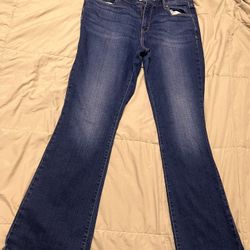 3 Women’s Levi’s Jeans