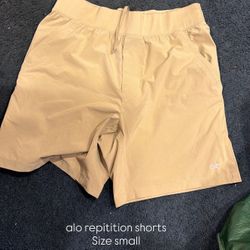 alo repitition shorts Size small