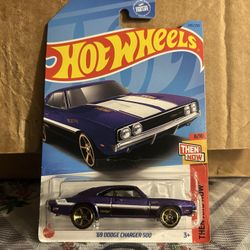 Hot Wheels: 69 Dodge Charger 500