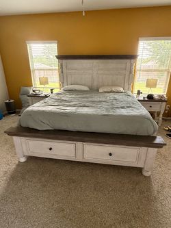King size bed