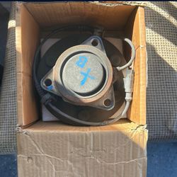 2 Front Wheel Bearings For 2007-2014 GMC Yukon