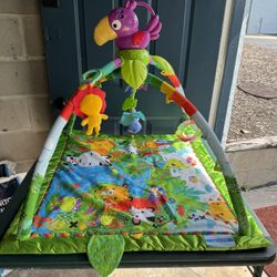 Fisher-Price Baby Playmat Rainforest Music & Lights Deluxe Gym with 10+ Activities & Toys for Developmental Play for Newborns Ages 0+ Months  Location