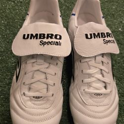 Umbro Speciali 24 Pro Soccer Cleats Size 12.5