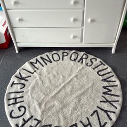 Rug And Drawers 