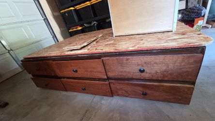 FREE Marco de Cama full con 12 cajones/Full size bed frame with 12 drawers