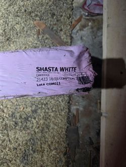 Bundle shingles shasta white