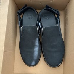 NEW Dr Marten Mules W9