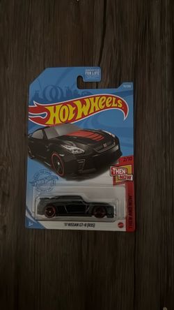 RARE 17 Nissan GT-R R35 Black Hot Wheels NEW 2021 Sealed Kroger Exclusive Then Now