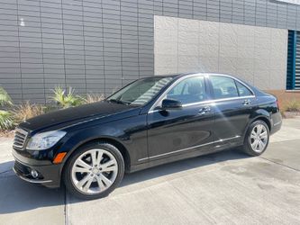 2011 Mercedes-Benz C-Class C 300 Luxury 4MATIC