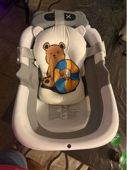 Infant bath tub
