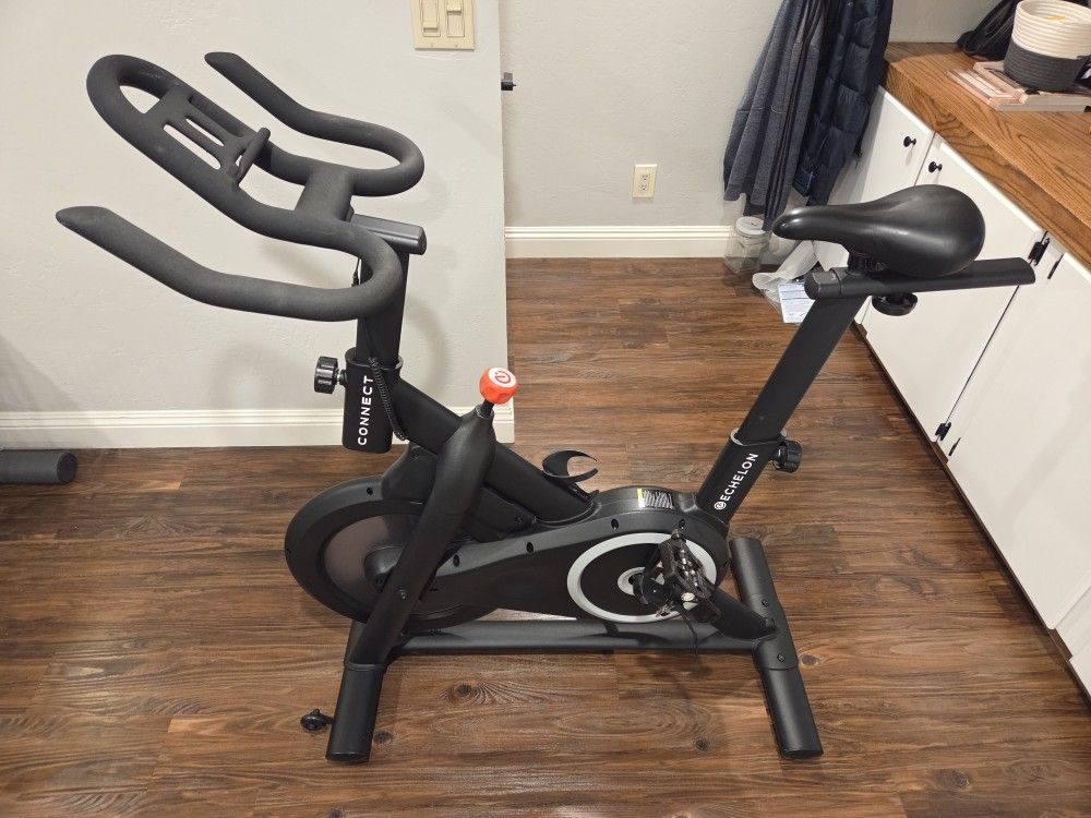 ECHELON Connect EX-15 Exercise Bike For Sale $200 OBO