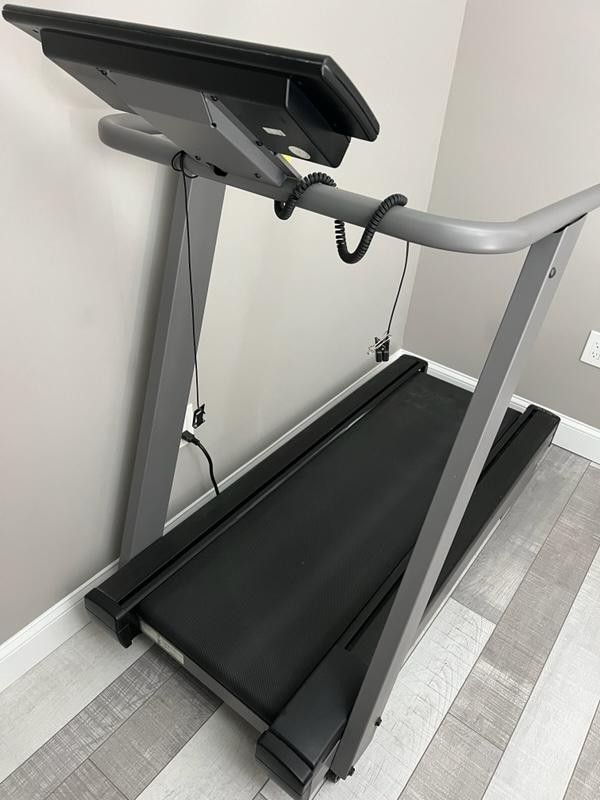 PROFORE FITNESS TREADMILL