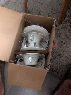 Recessed lights 7 Of Them NICE