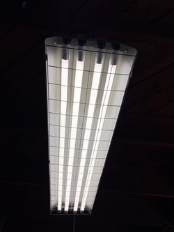 Home Depot 4-Bulb Shop Light Fixture