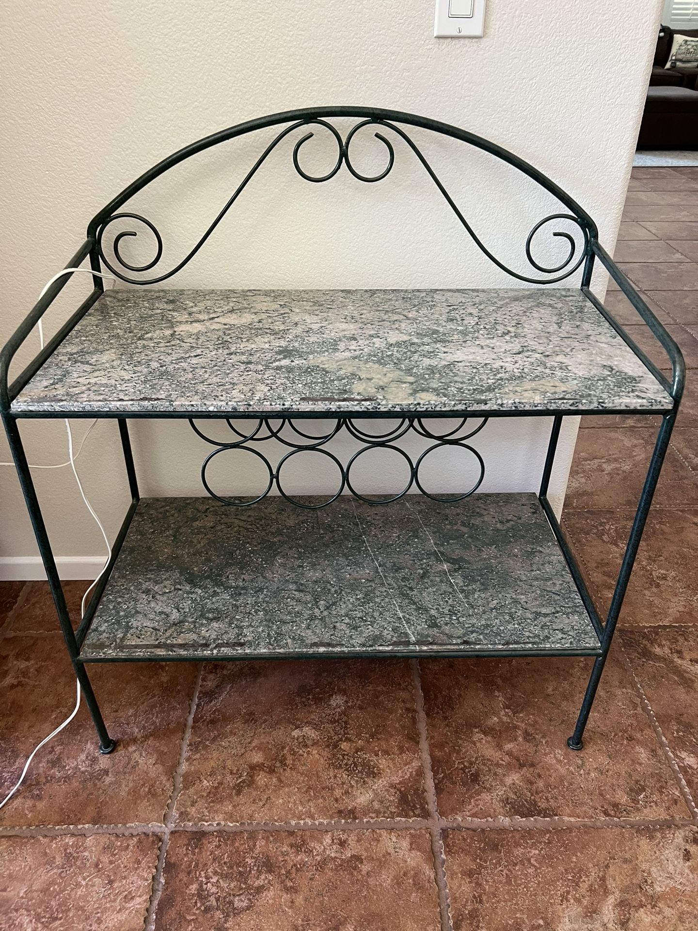 Free Bar Table