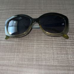 Woman’s Fossil Sunglasses