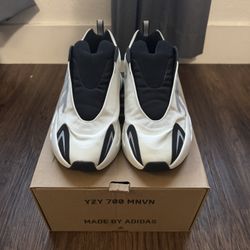 Yeezy 700 