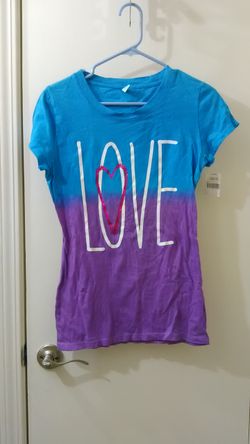 Brand New With Tag Love T Shirt Size Medium