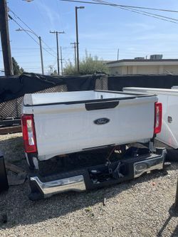 2024 F250 8’ Truck bed w/ Side Step