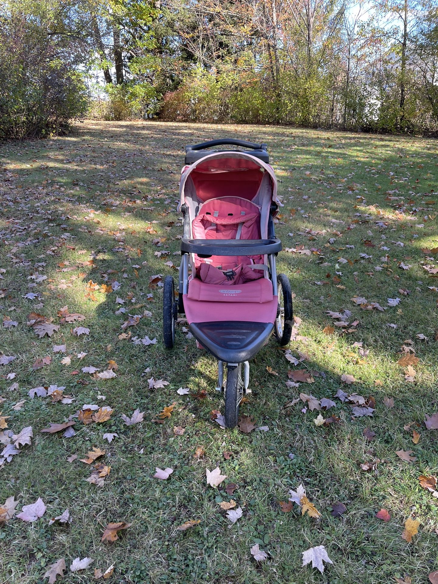 INSTEP SAFARI JOGGING STROLLER