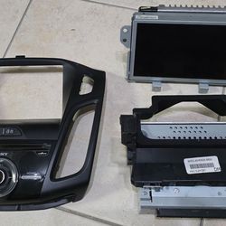 2014 Ford Focus ST OEM Sony Radio + 8" Screen + Bezel (Working)