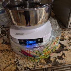 Wolfgang Puck 5-Quart 600-Watt Programmable Universal Mixer. 