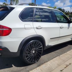BMW X5, Clean Title, Smogged, Registered, 24"rims, Runs And Drives Great 