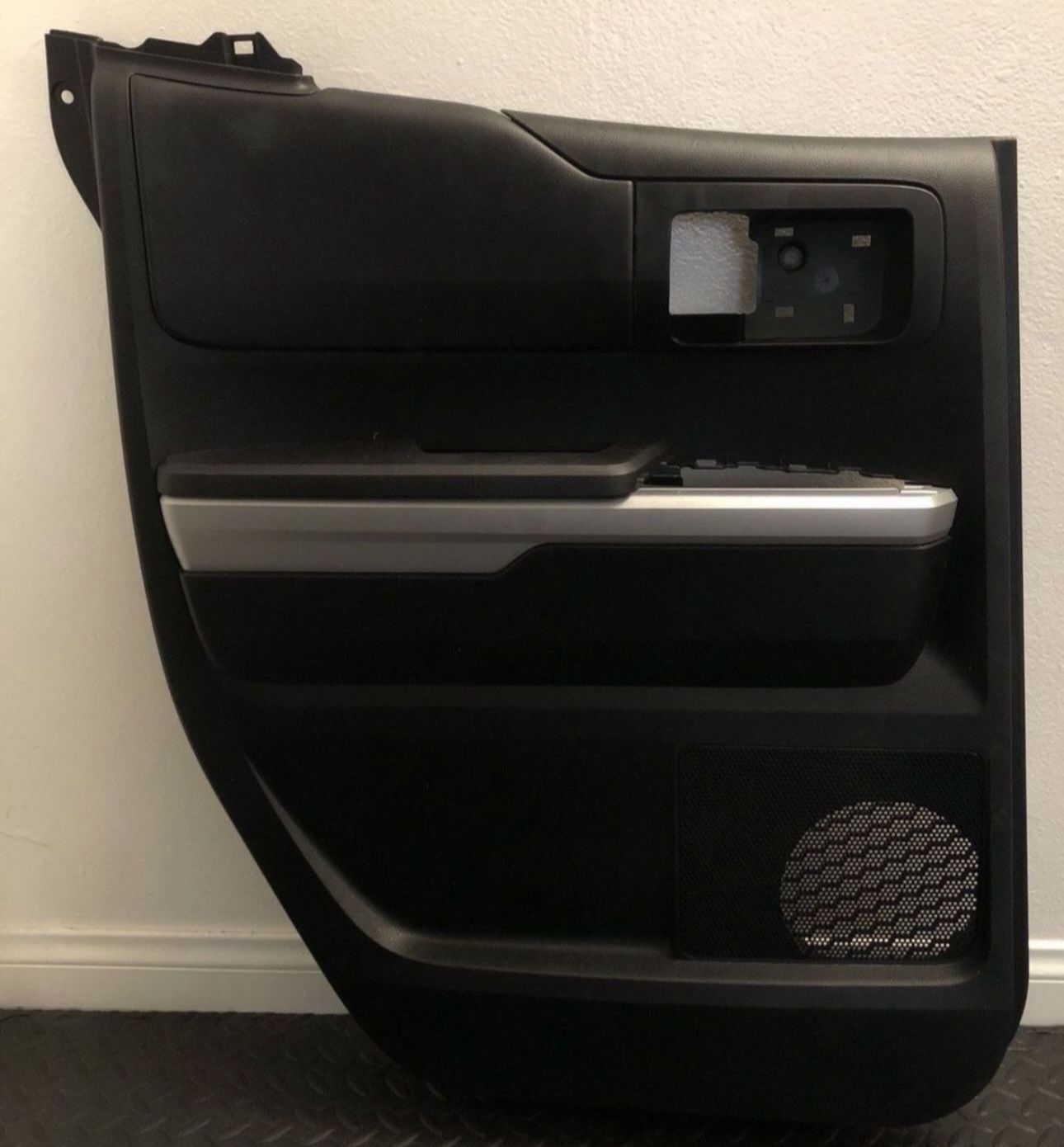Vehicle Interior Door Panel
