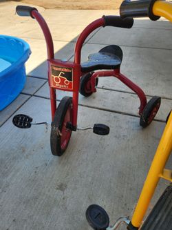 Classic rider Angeles Tricycle preschool daycare type