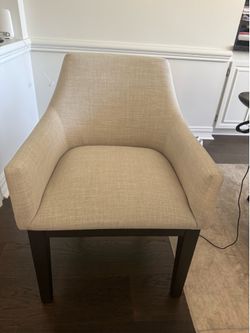 8 Dinning Table Chairs