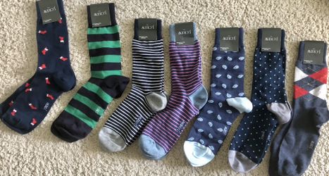 JCrew Men’s Multi Patterned Casual Socks Set of Seven 