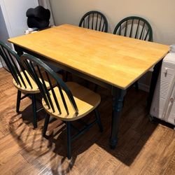 Solid Wood Dining Table + 4 Chairs – Farmhouse Style – Great Condition