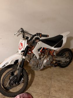 Kayo Dirt Bike