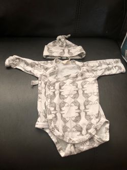 Unisex 3-6 Months Outfit with Hat